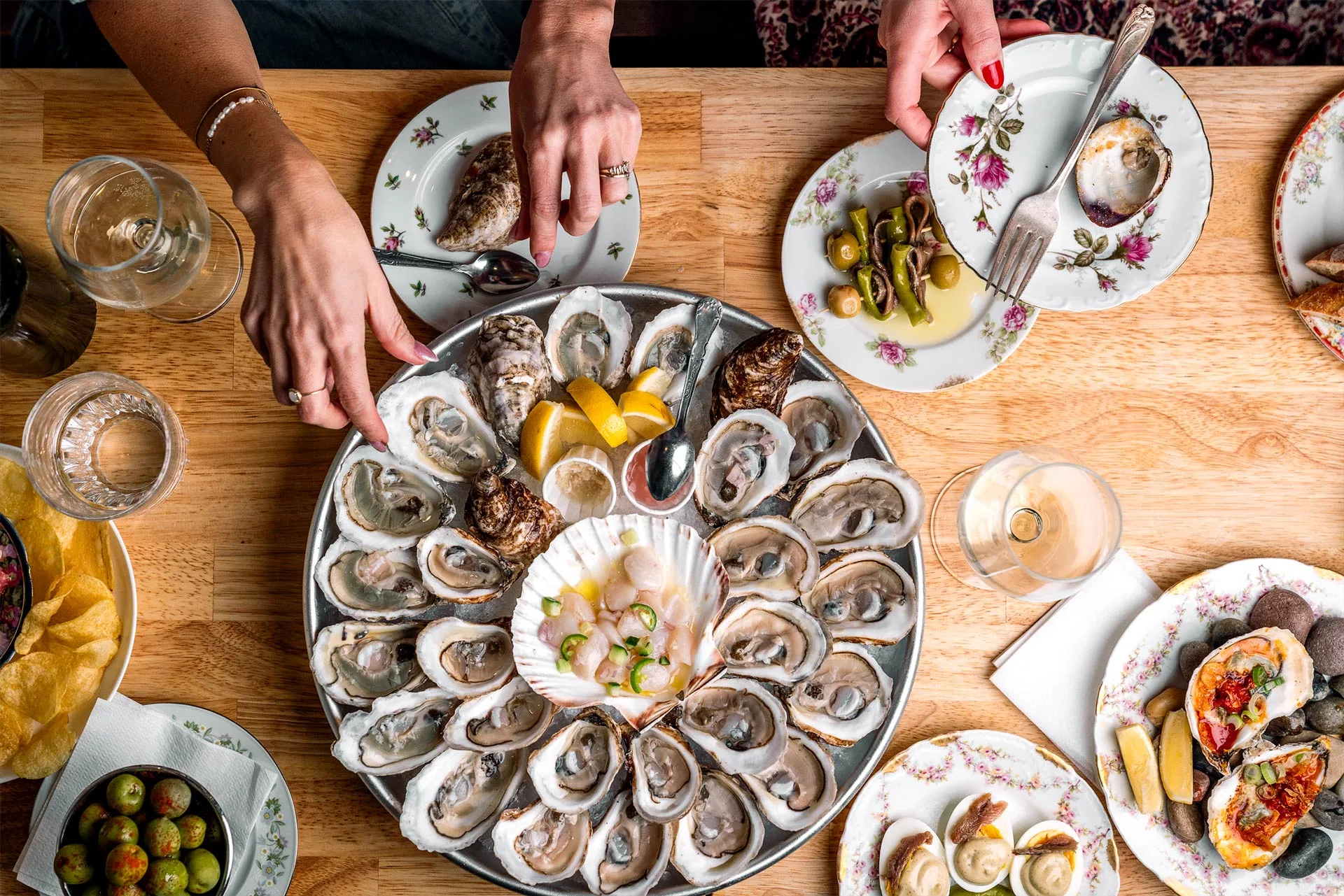 Perla Oyster Bar